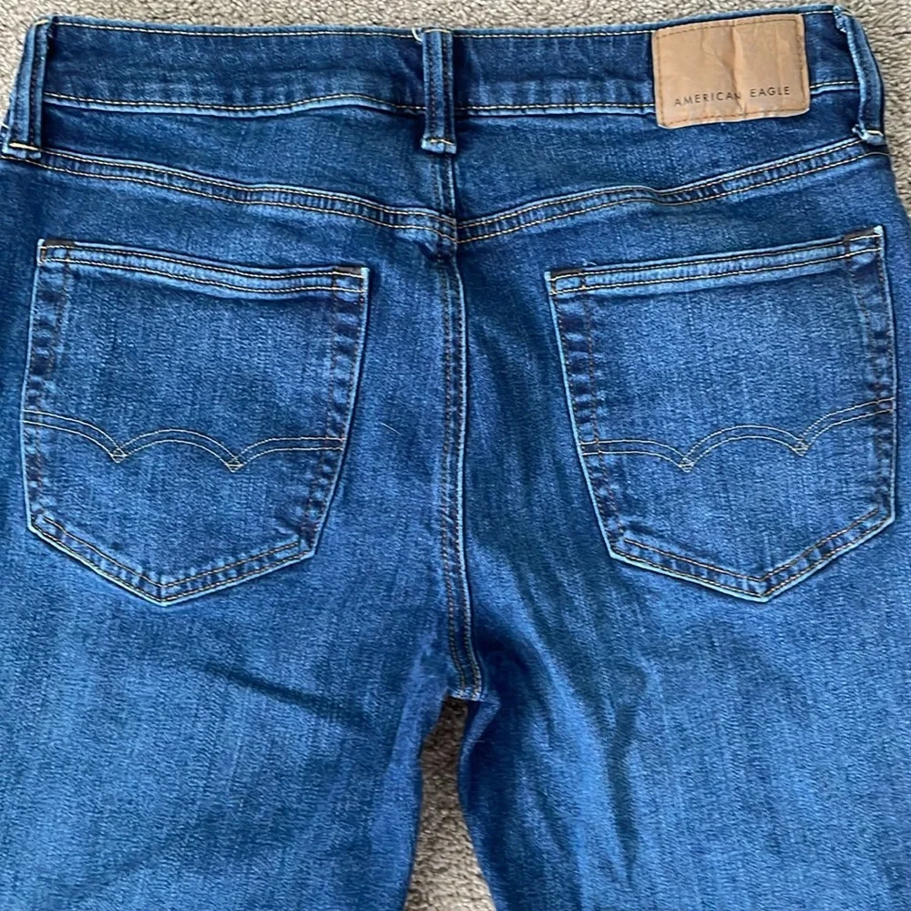 American Eagle Slim Straight Leg Airflex Jeans‎